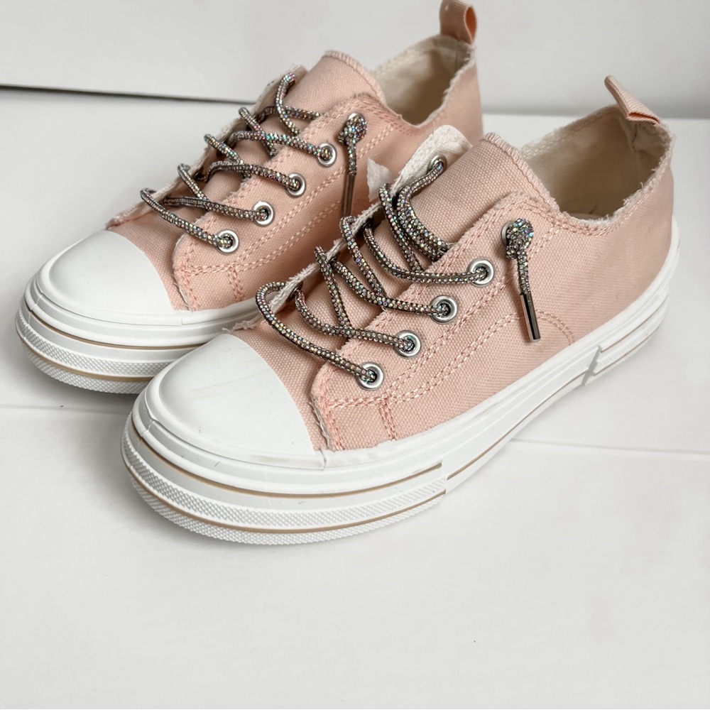 Very G sneakers